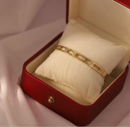 Bracelet-B.000